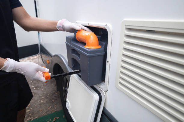 Affordable portable toilet rental in Smithville, TX
